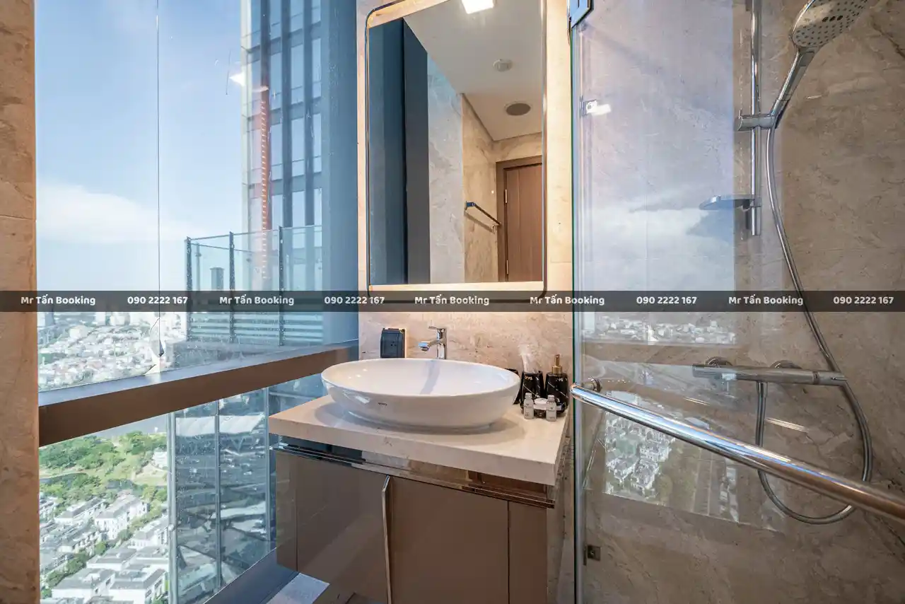 thue-can-ho-vinhomes-landmark-81-theo-ngay-toilet