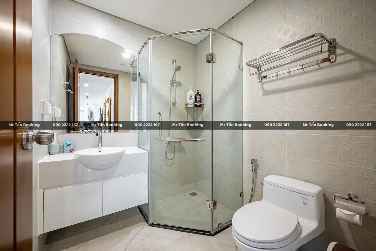 thue-vinhomes-ngan-han-theo-ngay-4-phong-ngu-roilet